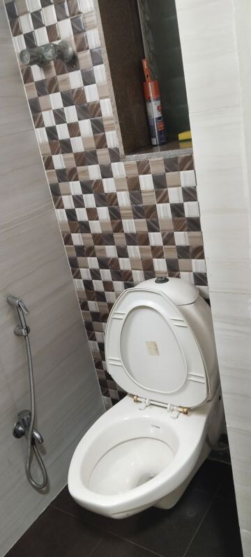 1 BHK Apartment – Nearby View at Deepak Mahal CHS, Worli - for Rent