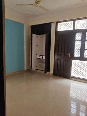 Room in 2 BHK Apartment at Ajnara Le Garden, Sector 16b Greater Noida – for Sale