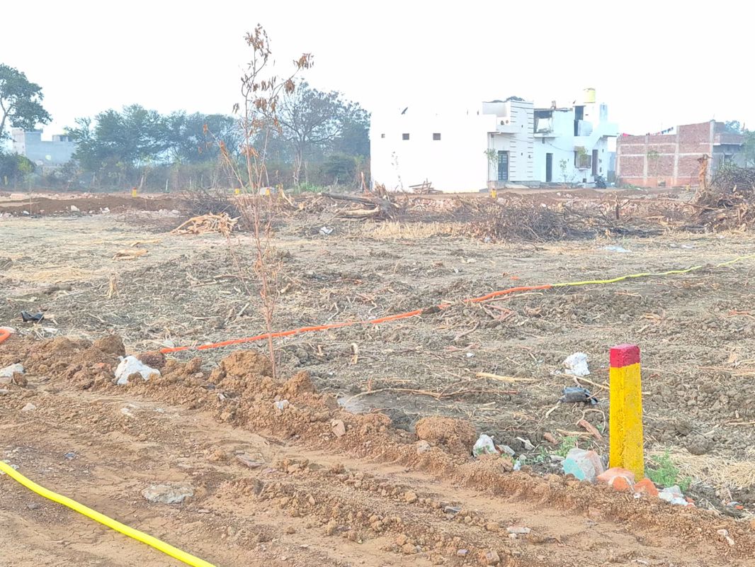Plot For Sale in Bhatagaon