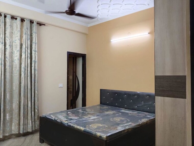 Bedroom, sector 50 3 Bedroom 2500 Sq.Ft. Builder Floor In Sector 50 Noida 10020581