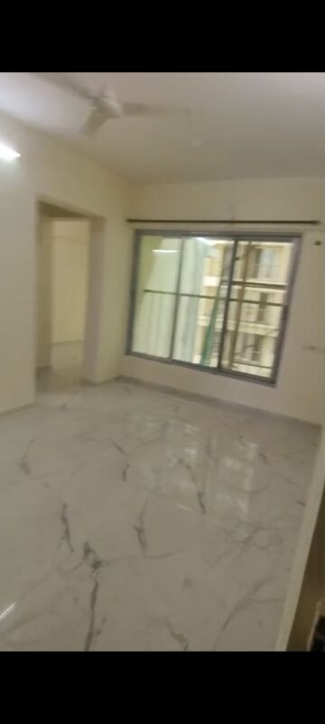 Room in 2 BHK Apartment at Kurla East – for Rent