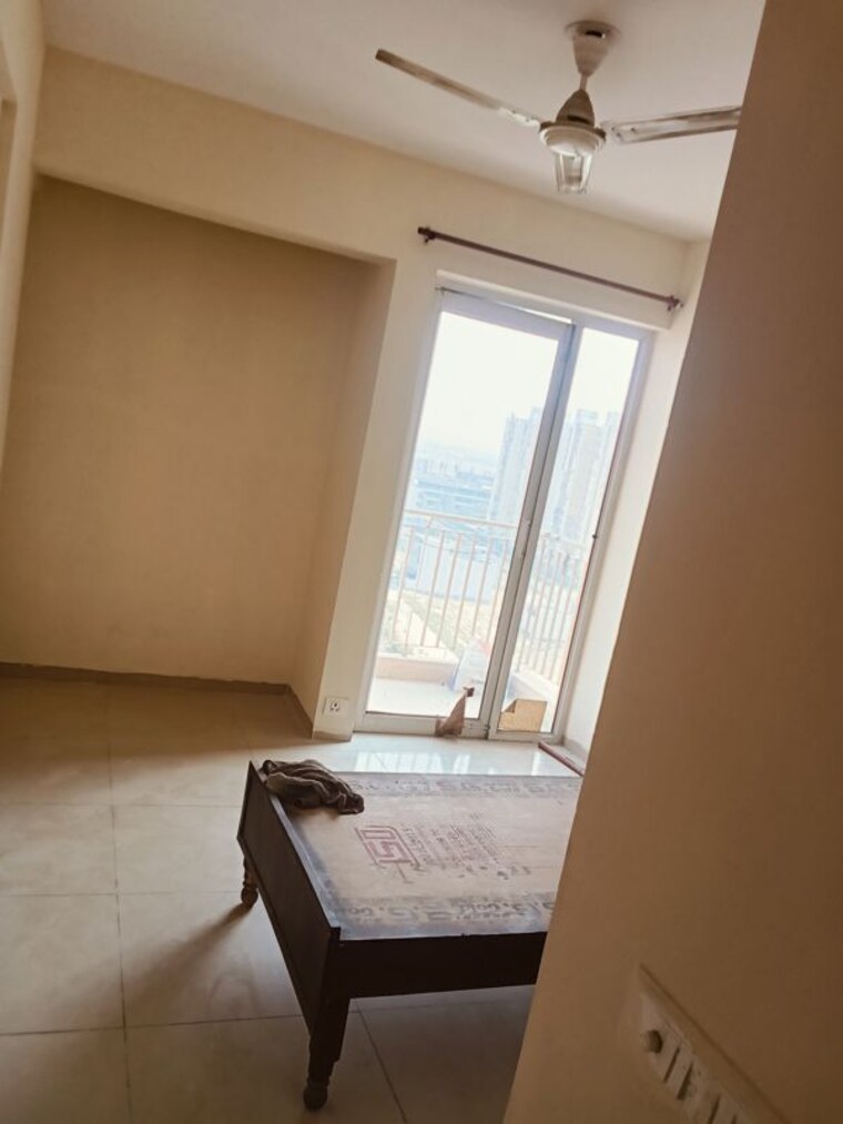 Room, wave-dream-homes 1 Bedroom 578 Sq.Ft. Apartment In Wave City Ghaziabad 10020590