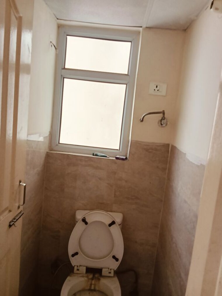 Bathroom, wave-dream-homes 1 Bedroom 578 Sq.Ft. Apartment In Wave City Ghaziabad 10020590