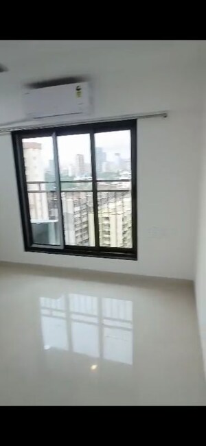 Room in 2 BHK Apartment at Goodbuild Shepherd Royal, Goregaon West – for Rent