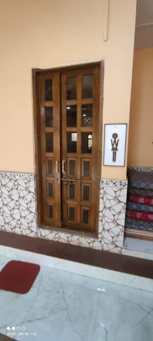 Room in 2 BHK Apartment at Garodia Palace, Ghatkopar East – for Rent