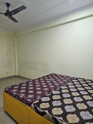 Bedroom in 2 BHK Builder Floor at Chinhat – for Rent
