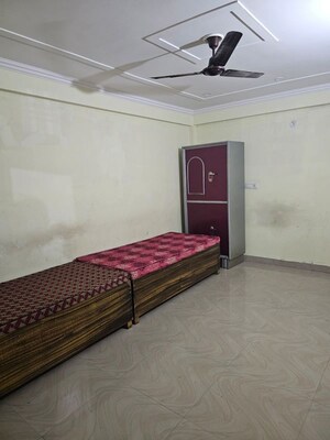 Bedroom in 2 BHK Builder Floor at Chinhat – for Rent