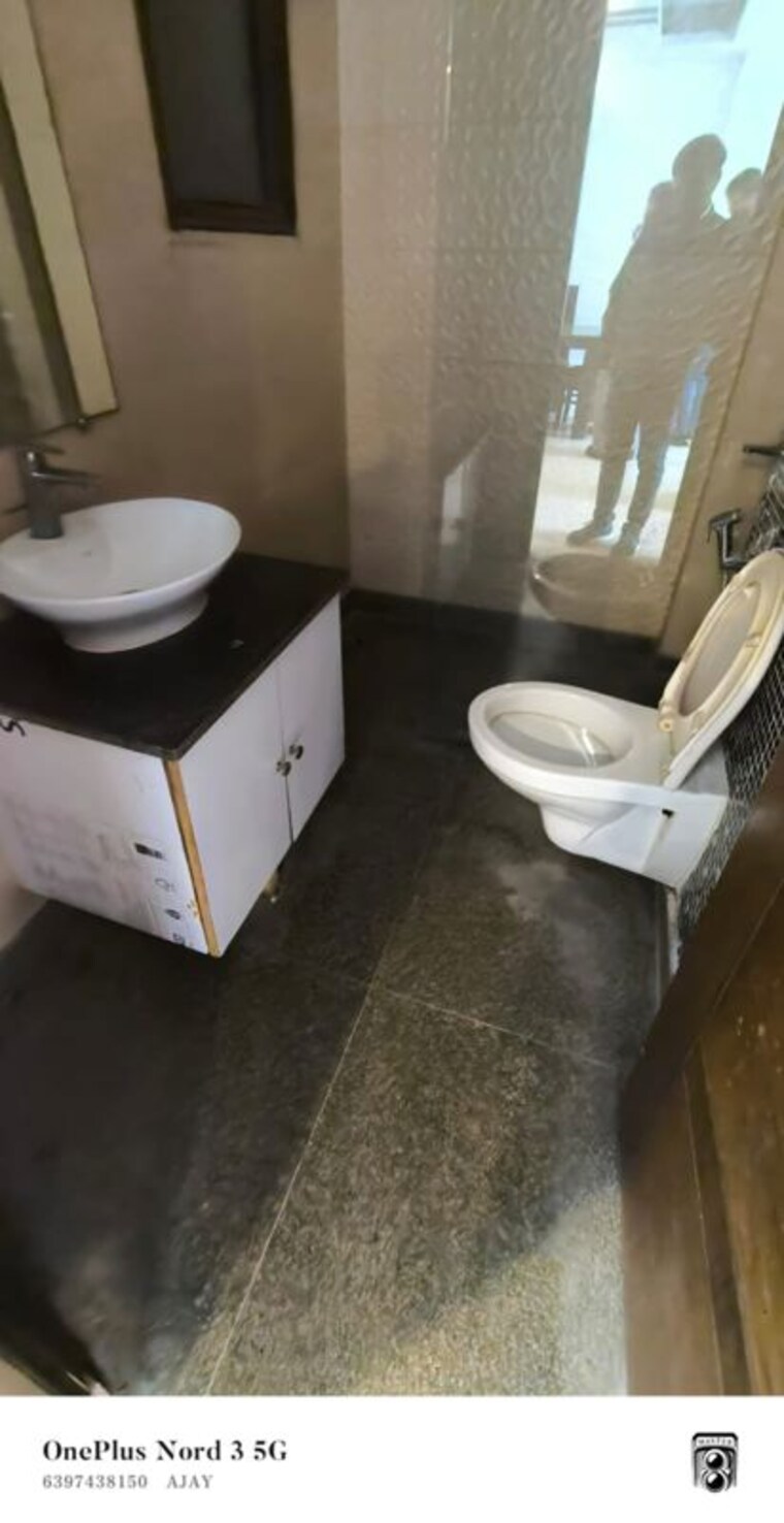 Team Area, shivalik colony 1 Bedroom 200 Sq.Yd. Builder Floor In Shivalik Colony Delhi 10020647
