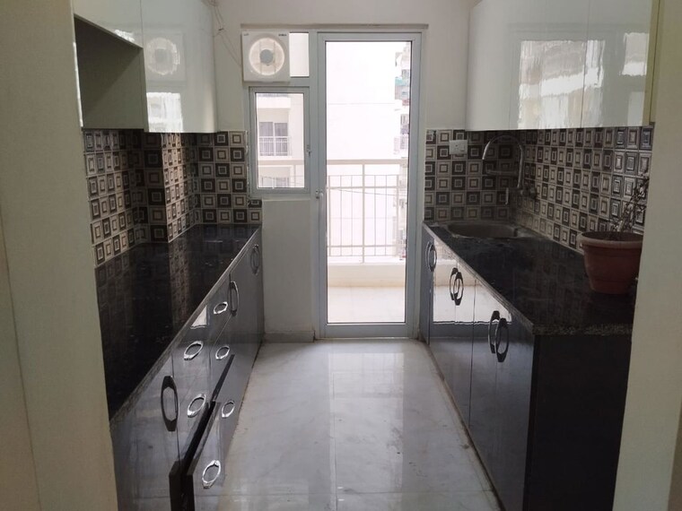 Kitchen, vvip-homes 3 Bedroom 1490 Sq.Ft. Apartment In Gaur City 2 Greater Noida 10020648