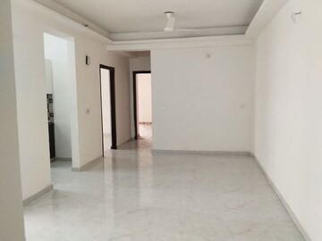 Building Lobby in 4 BHK Apartment at Windsor Paradise 2, Raj Nagar Extension – for Rent