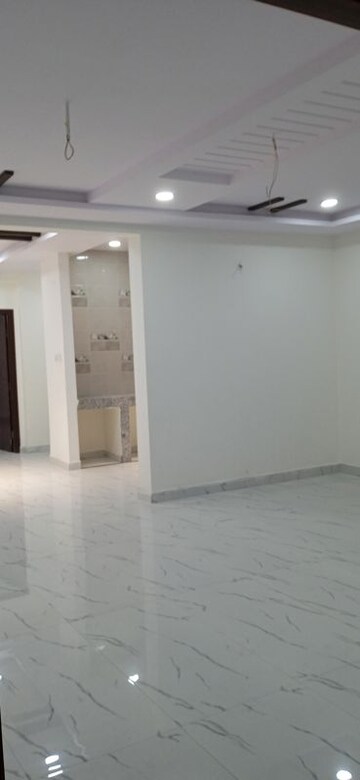 Room in 3 BHK Apartment at Humayun Nagar – for Sale