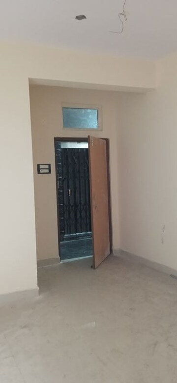 Room in 1 BHK Apartment at Lakdi Ka Pul – for Sale