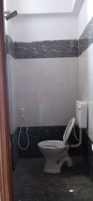 Bathroom in 1 BHK Apartment at Lakdi Ka Pul – for Sale