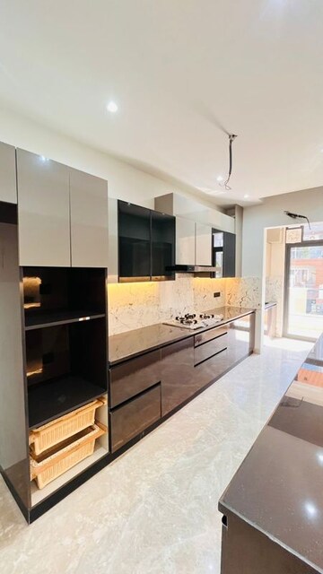 Kitchen in 3 BHK Builder Floor at BPTP Green Oaks, Sector 70a – for Sale