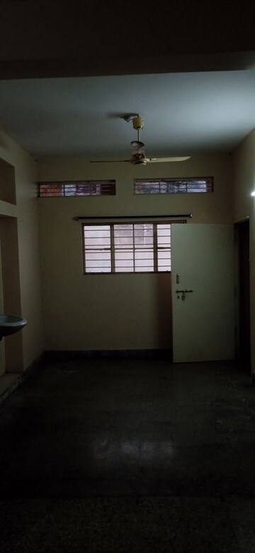 Room in 2 BHK Apartment at Red Hills – for Rent