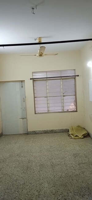 Room in 2 BHK Apartment at Red Hills – for Rent