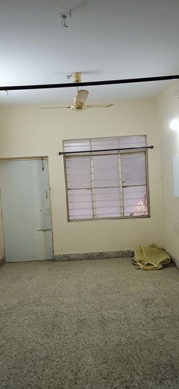 Room in 2 BHK Apartment at Red Hills – for Rent