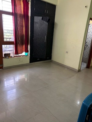 Room in 3 BHK Apartment at Sri Ram Gold Line Residency, Faizabad Road – for Rent