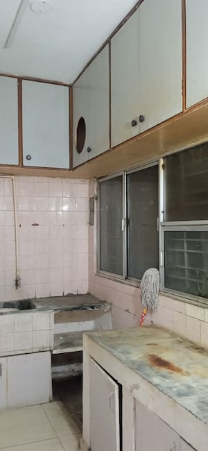 Bathroom in 3 BHK Apartment at Lakdi Ka Pul – for Rent