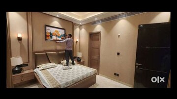 Bedroom in 5 BHK Villa at Hazratganj – for Rent
