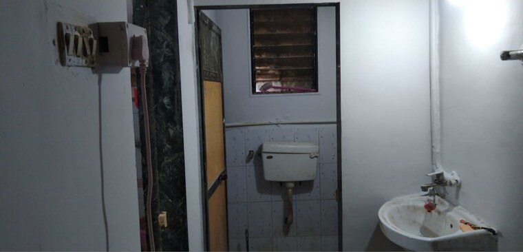 Bathroom, shree-sai-park 1 Bedroom 650 Sq.Ft. Apartment In Thane West Thane 9947838