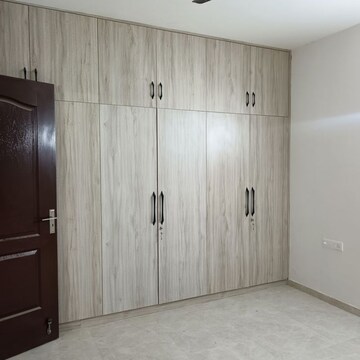 Room in 3 BHK Apartment at Omaxe Royal Residency Faridabad, Sector 79 – for Rent