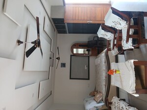 Living Room in 1.5 BHK Builder Floor at Sector 9 – for Rent