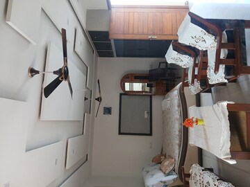 Living Room in 1.5 BHK Builder Floor at Sector 9 – for Rent