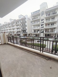 3 BHK Apartment For Rent in Green Valley Residencia