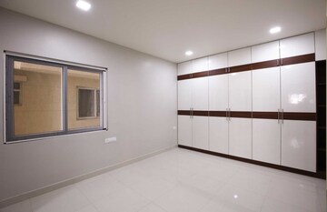 Room in 3 BHK Apartment at Greenmark Mayfair Apartments, Tellapur – for Rent
