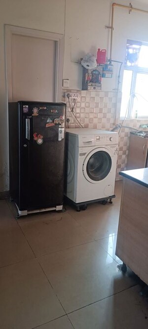 Bathroom in 2.5 BHK Apartment at Gaur City 6th Avenue, Sector 4 Greater Noida – for Rent