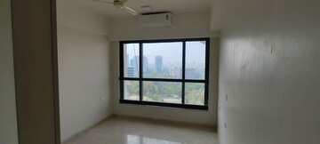 Room in 3 BHK Apartment at Kalpataru Magnus, Bandra East – for Rent