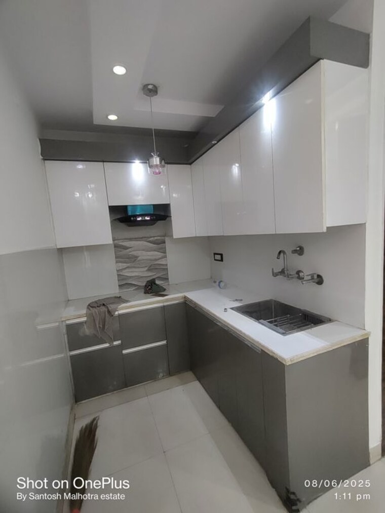 Kitchen, dwarka mor 2 Bedroom 65 Sq.Yd. Builder Floor In Dwarka Mor Delhi 10020766