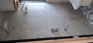 Bathroom in 1 RK Builder Floor at Unitech South City 1, South City 1 – for Rent