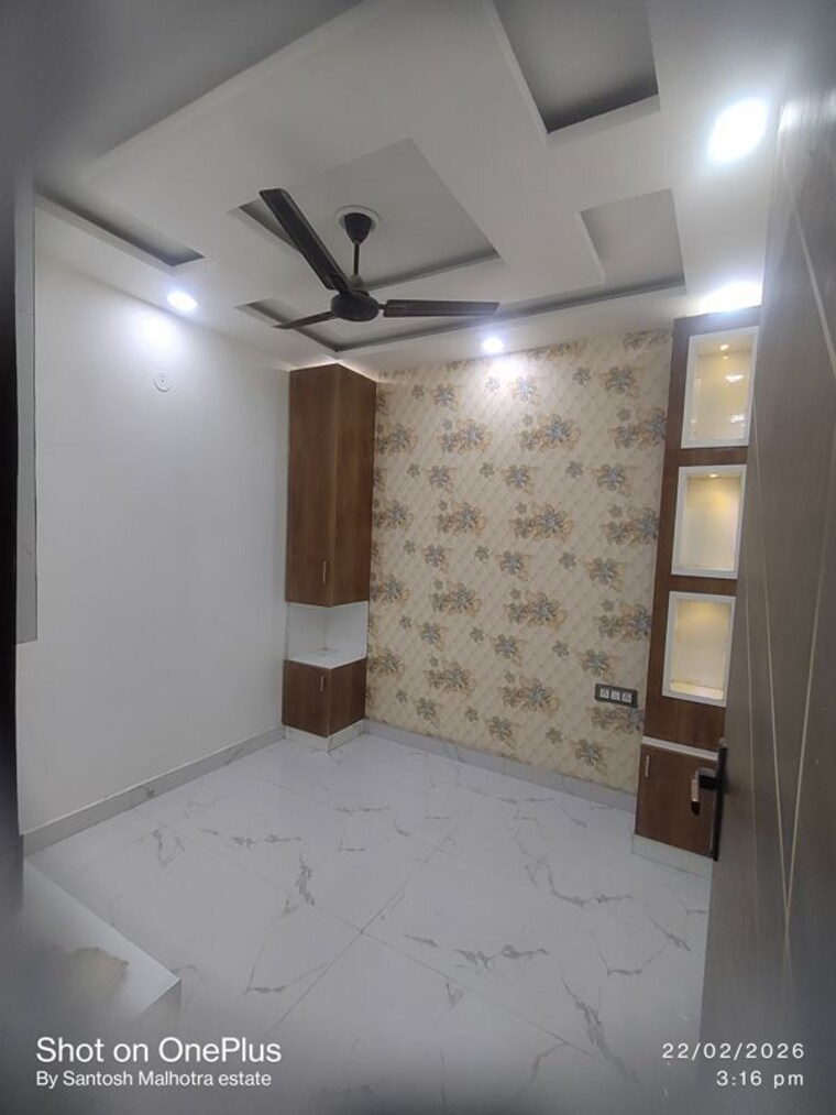 Bedroom, dwarka mor 3 Bedroom 85 Sq.Yd. Builder Floor In Dwarka Mor Delhi 10020796