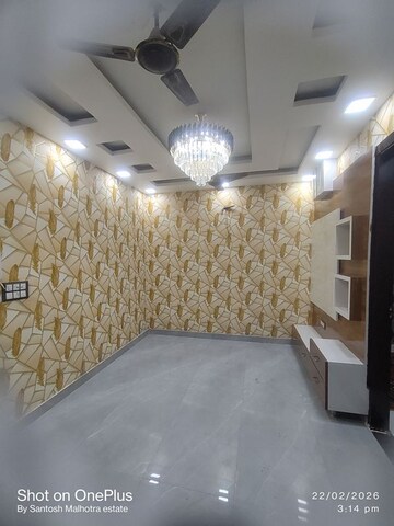 3 BHK Builder Floor For Rent in Dwarka Mor