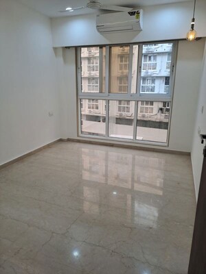 Room in 2 BHK Apartment at Platinum Life, Andheri West – for Rent