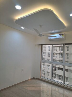 Room in 2 BHK Apartment at Platinum Life, Andheri West – for Rent