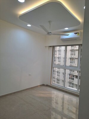 Room in 2 BHK Apartment at Platinum Life, Andheri West – for Rent