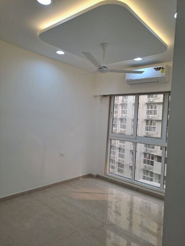 Room in 2 BHK Apartment at Platinum Life, Andheri West – for Rent