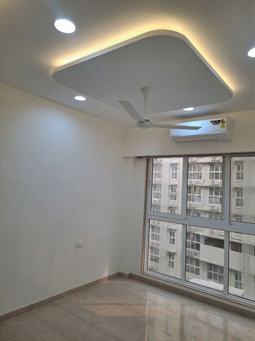 Room in 3 BHK Apartment at Platinum Life, Andheri West – for Rent