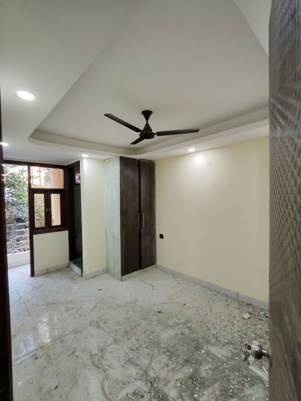 1 BHK 550 Sq.Ft. Builder Floor in Risland Sky Mansion