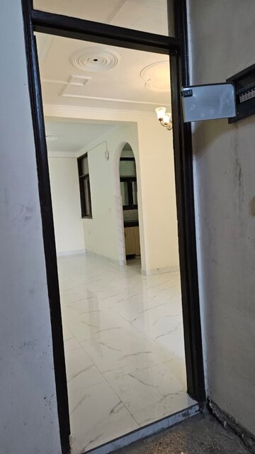 Building Lobby in 2 BHK Builder Floor at Palm Residency Chhatarpur, Chattarpur – for Rent