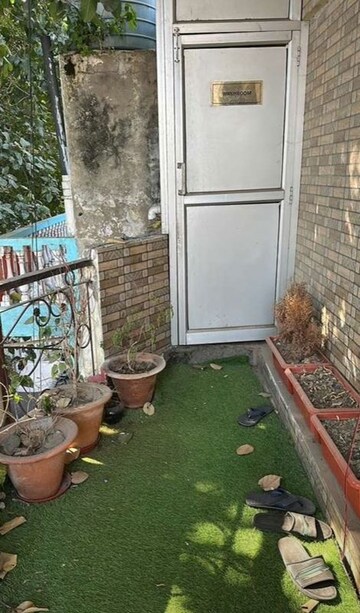  Office Space For Rent in Hazratganj