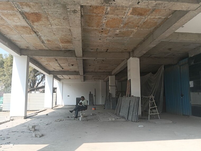  Parking, sector 13 Commercial Showroom 8000 Sq.Ft. In Sector 13 Gurgaon 10020832