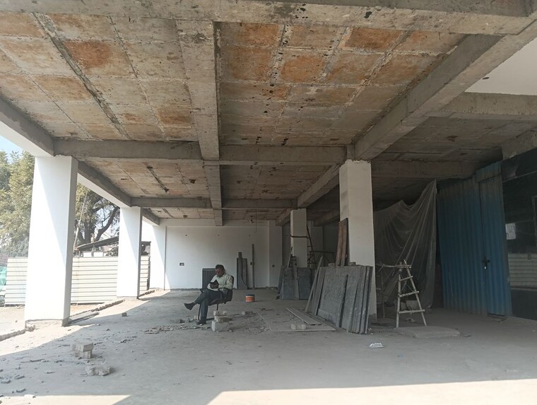  Parking, sector 13 Commercial Showroom 8000 Sq.Ft. In Sector 13 Gurgaon 10020832