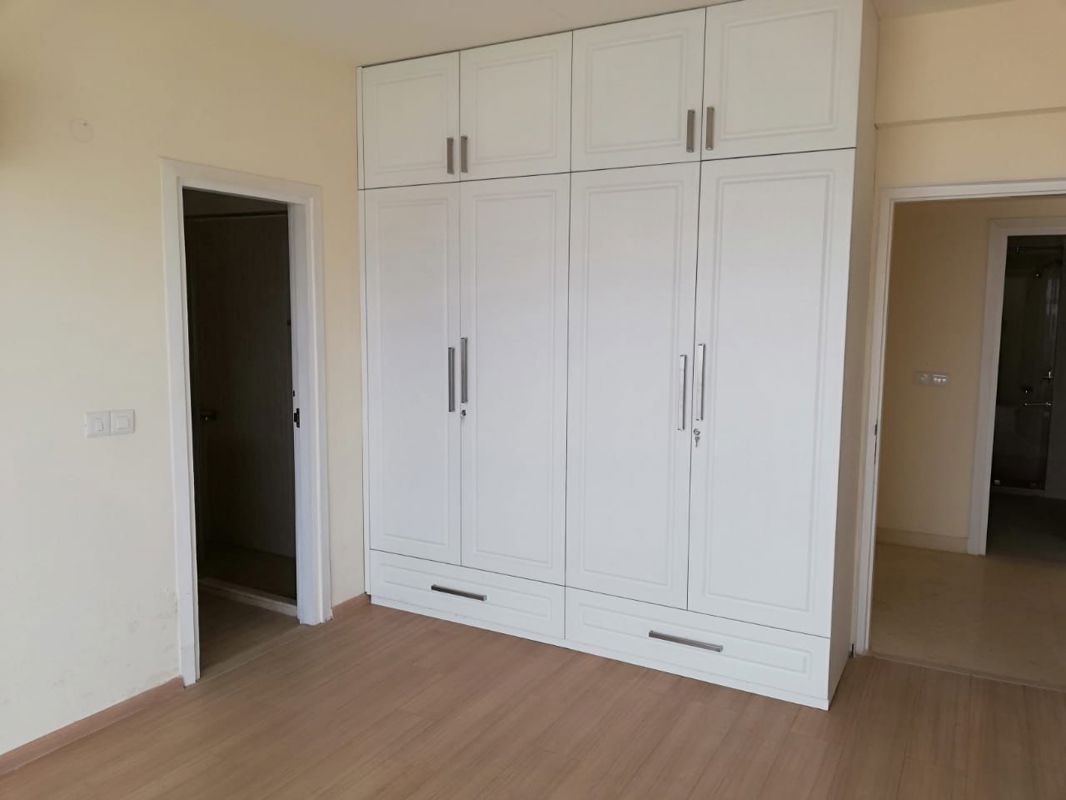 4 BHK + Servant Room,Extra Room Builder Floor For Sale in DLF Garden City Independent Floors