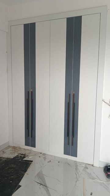 Room in 2 BHK Apartment at Sector 83 – for Sale