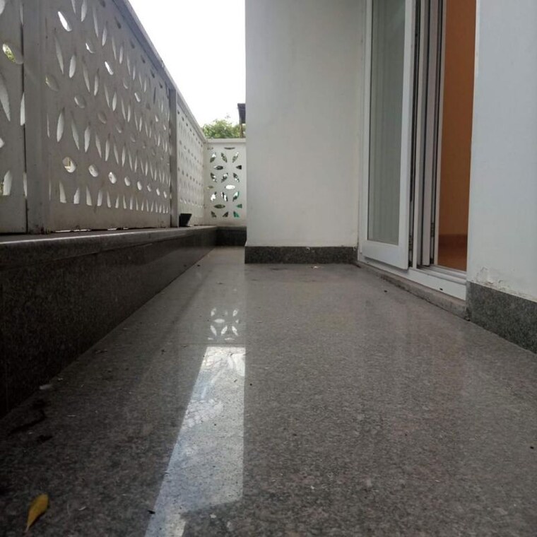 Room, east of kailash 3 Bedroom 1600 Sq.Ft. Builder Floor In East Of Kailash Delhi 10020882
