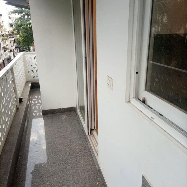 Balcony, east of kailash 3 Bedroom 1600 Sq.Ft. Builder Floor In East Of Kailash Delhi 10020882